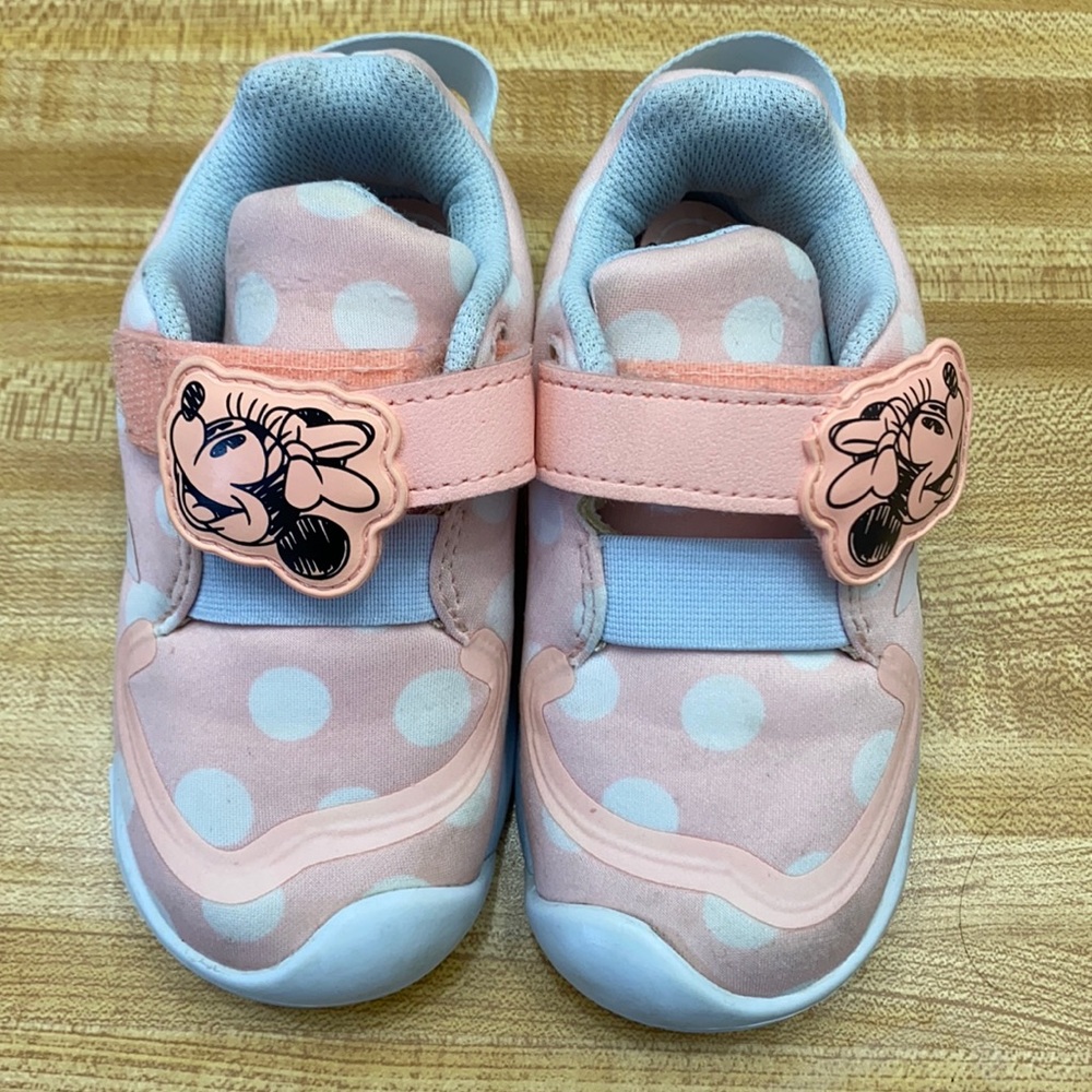 Minnie Mouse Adidas size 7k